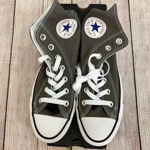 BRAND NEW Women’s high top Converse in gray